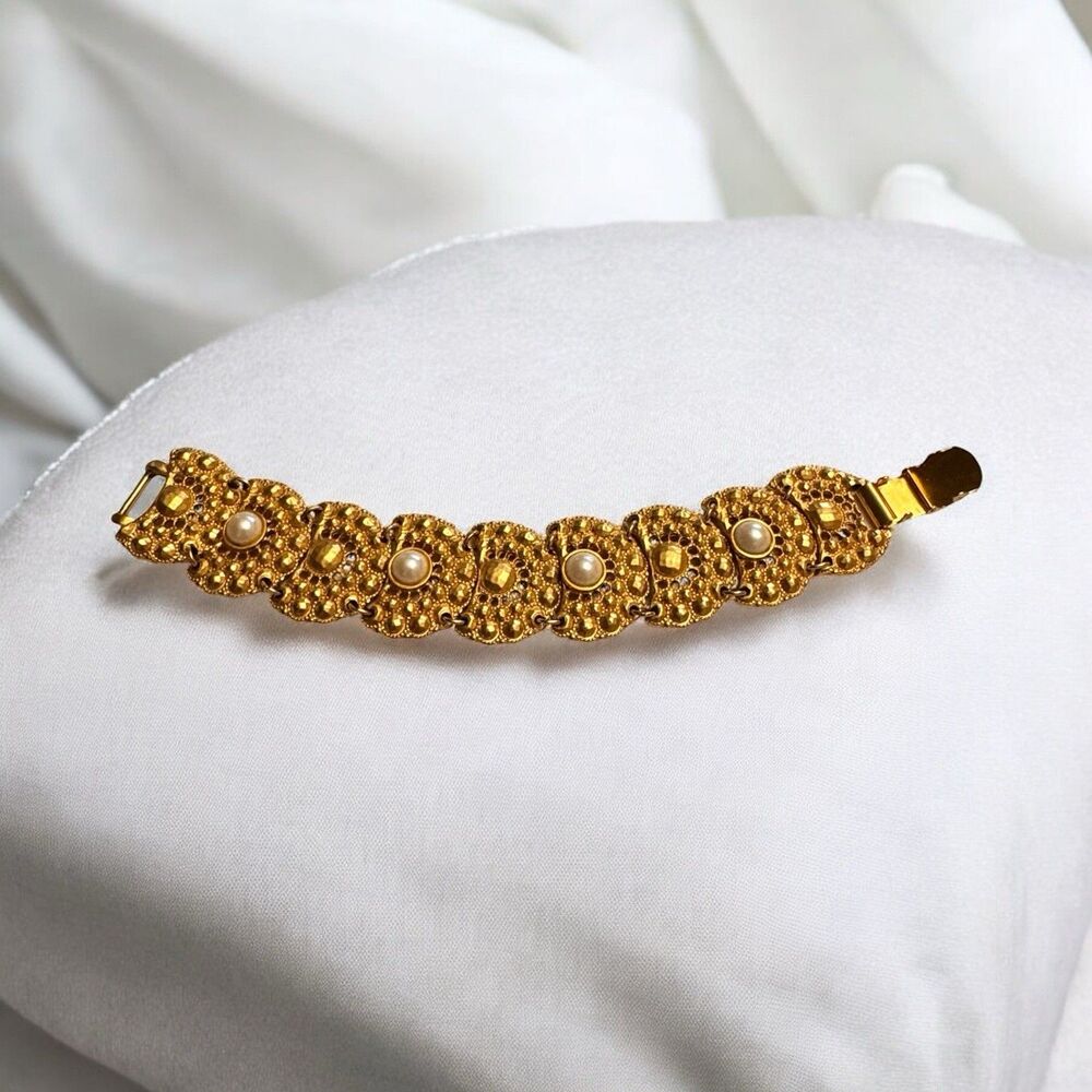 Vintage Gold Tone Bracelet 6" – Faux Pearl Accents, Textured Floral Links